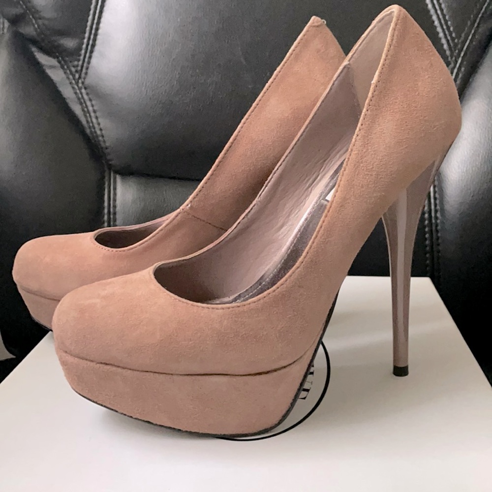 Steve Madden Caryssa blush suede pumps